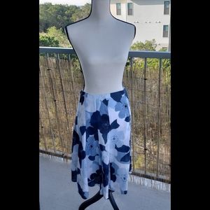 Talbots Blue Floral Pattern Skirt Size 16